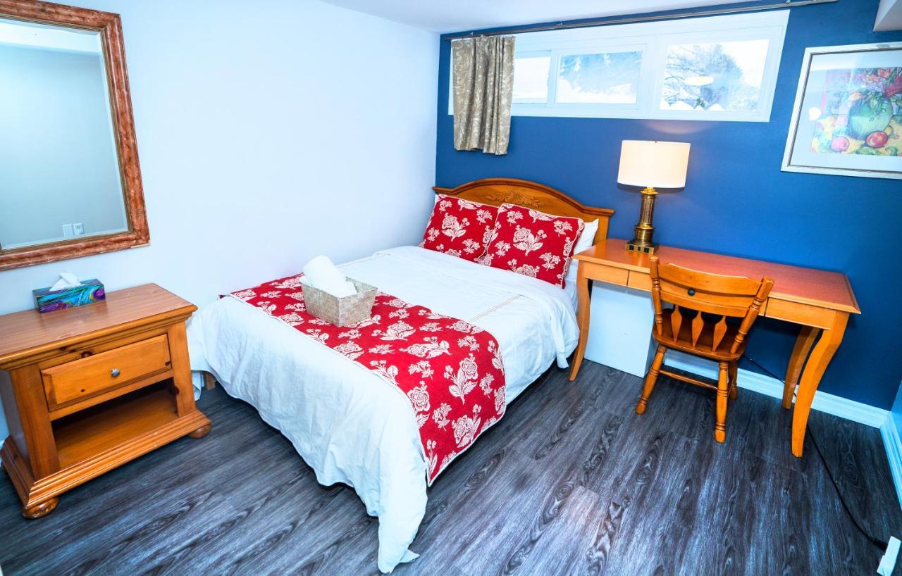 Cozy 3Br 2Bth Lower Unit, A Min To Hwy401, 404 & Dvp Villa โตรอนโต ภายนอก รูปภาพ