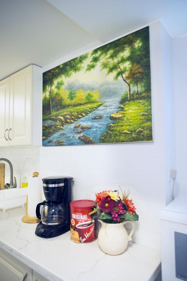 Cozy 3Br 2Bth Lower Unit, A Min To Hwy401, 404 & Dvp Villa โตรอนโต ภายนอก รูปภาพ